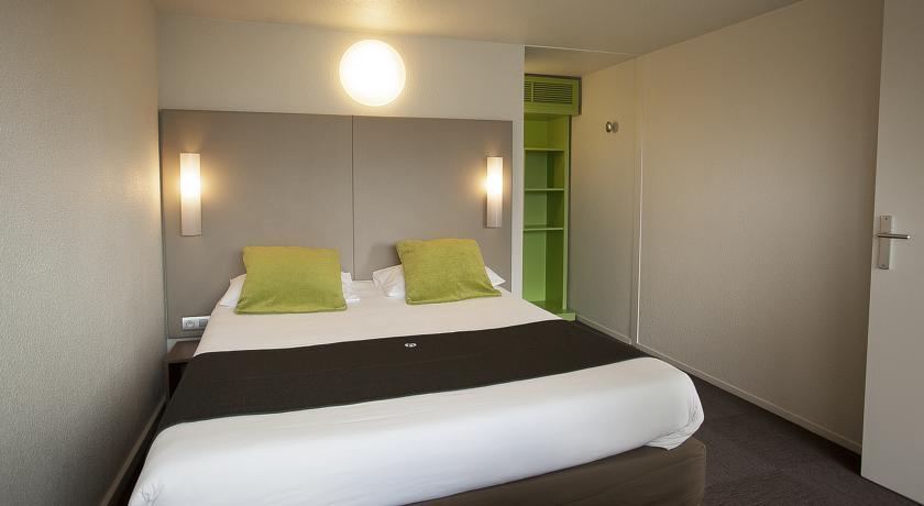Campanile Bourges Nord - Saint-Doulchard Hotel Bagian luar foto
