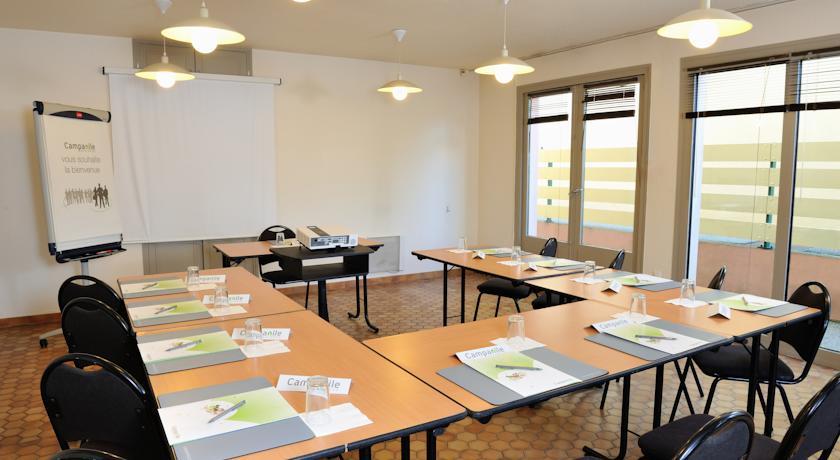 Campanile Bourges Nord - Saint-Doulchard Hotel Bagian luar foto