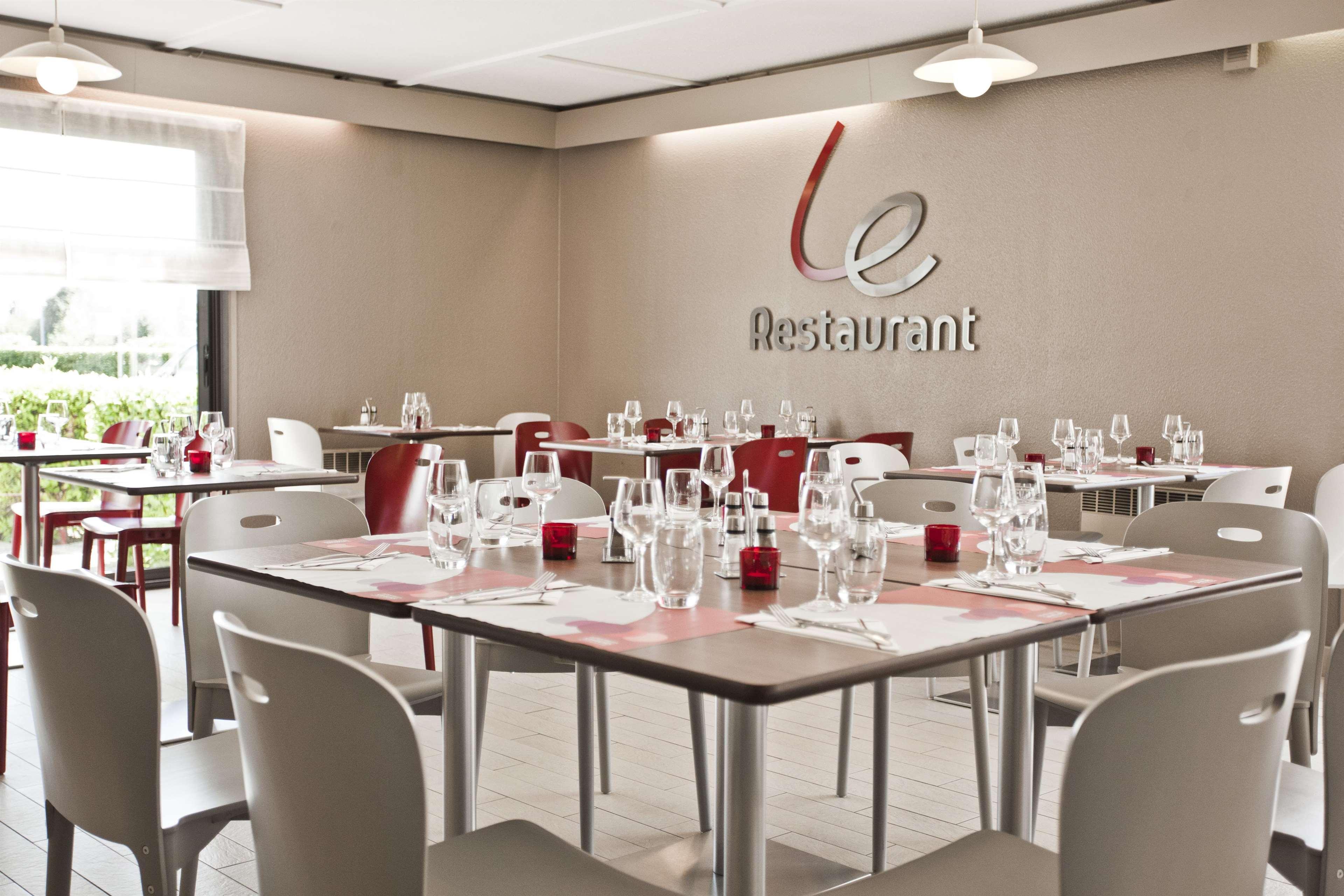 Campanile Bourges Nord - Saint-Doulchard Hotel Bagian luar foto
