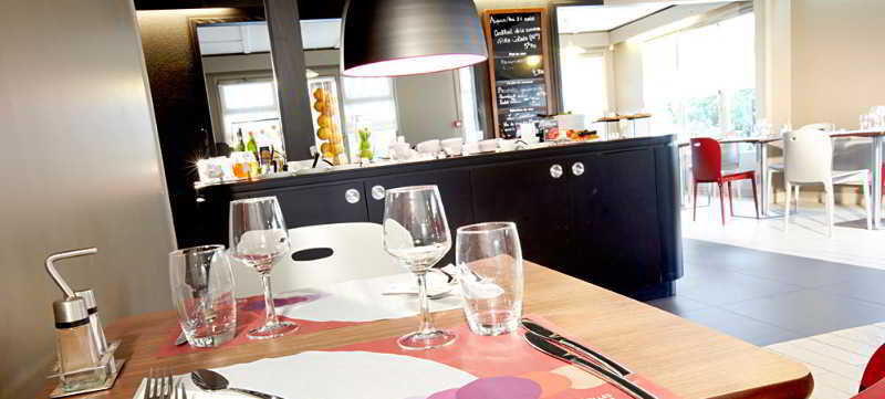 Campanile Bourges Nord - Saint-Doulchard Hotel Bagian luar foto