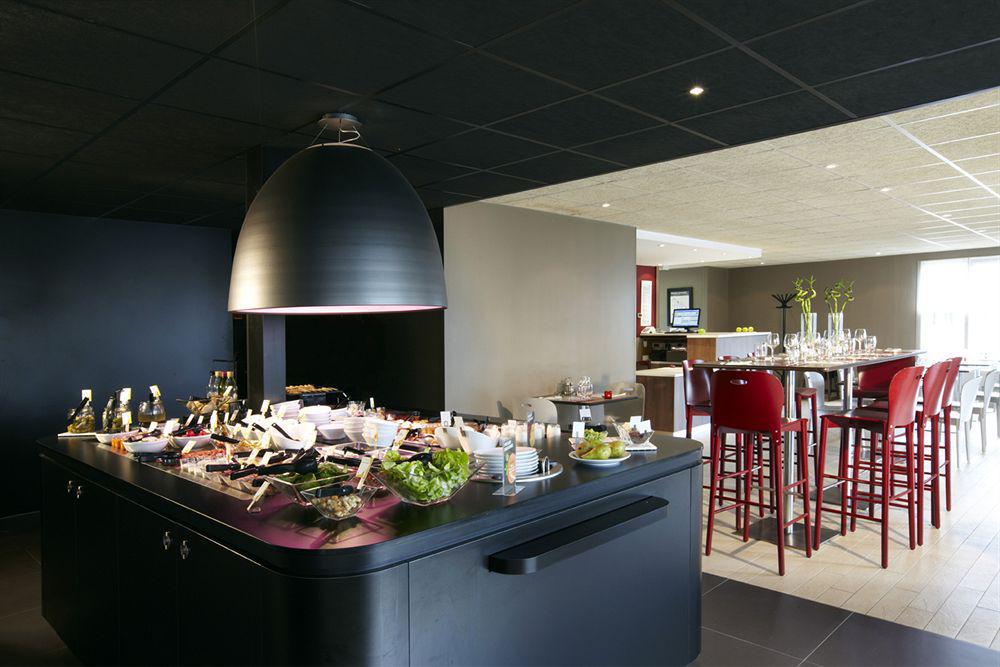 Campanile Bourges Nord - Saint-Doulchard Hotel Bagian luar foto
